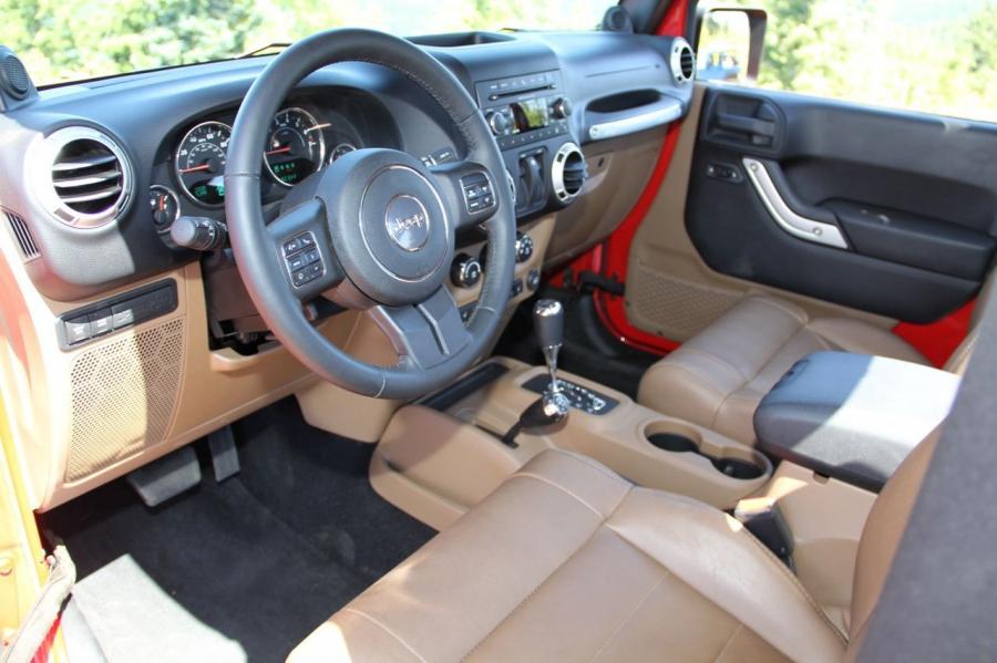  Jeep Wrangler 2012 года  (фото 28 из 56)